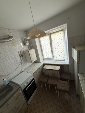Продам квартиру.Район ринку,окремі кімнати - фото 1