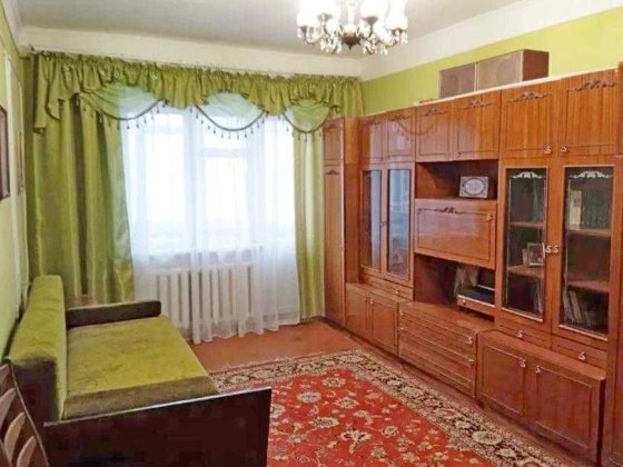 В продаже 2-х комнатная квартира в г. Чугуеве Чугуїв
