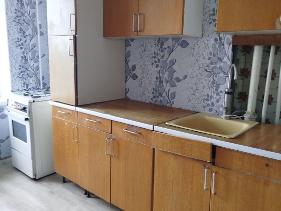 Продається трикімнатна квартира в центрі Шепетівка