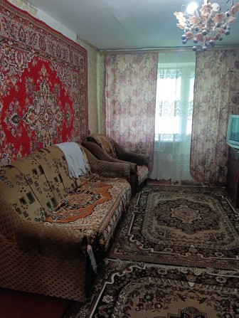 Продам 2 -х комнатную квартиру  в г. Шостка, микрорайон Капсуль.. - фото 1