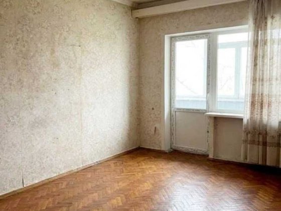 Продам 3-х комнатную квартиру в Чугуеве Чугуїв