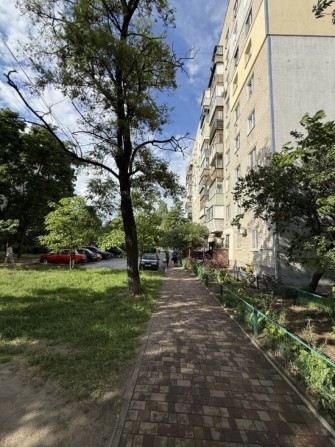 Продаж 1-к квартири (перепланована в 2-к), 7/9 поверх. Слобожанське, вул.  Василя Сухомлинського, 48 - фото 1