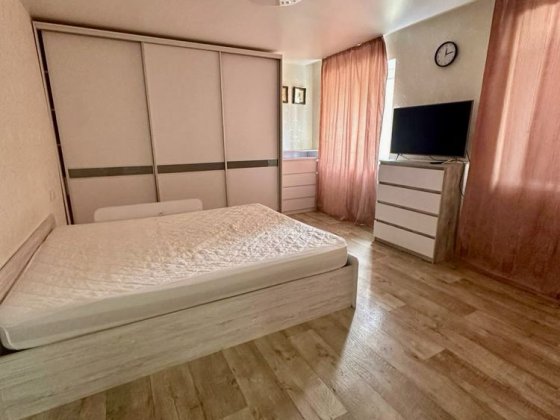 Продам 2х кімнатну квартиру в Підгородньому
