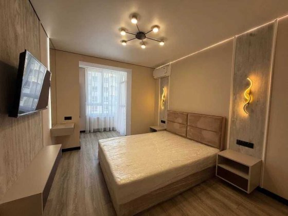 Продаж нової 3-к з дизайнерським ремонтом ЖК Дніпровська Брама 2 Слобожанское