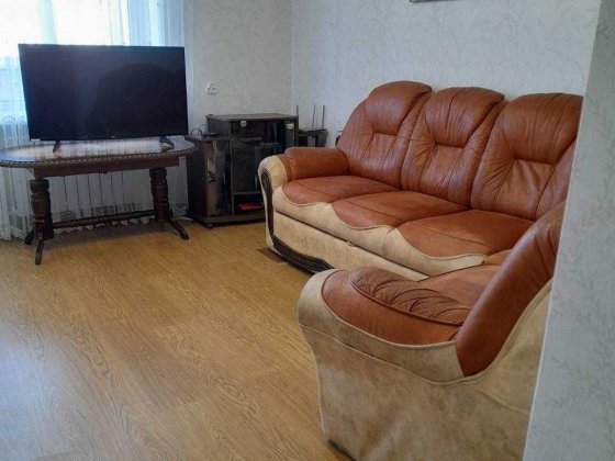 ПРОДАМ теплу 2 кімнатну в Синельниково  від власника   (лише продаж) Синельникове