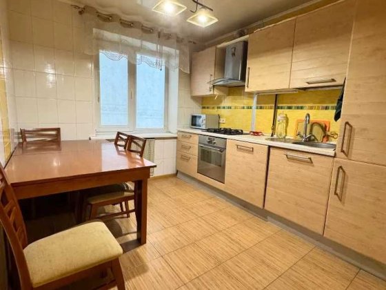 Слобожанське Продаж 3к квартири вул. Слобожанська (8 Березня) лівий берег лісопарк Дружби Слобожанское