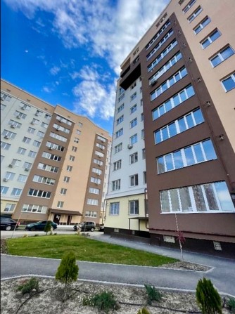Продаж 3к квартири 106 кв. м на вул. Сімейна 2 - фото 1