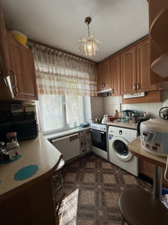 Продаж 2 кім кв з АО в Новогуйвинську - фото 1
