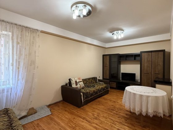 Продам 3-кімнатна квартиа з окремим входом Мінай