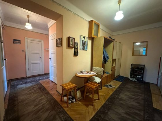 Продаж двокімнатної квартири в ЧОП