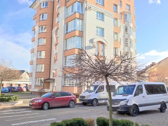 Продається 2 кімнатна квартира Калинова Слобода  1, вул.Двірська Криховцы