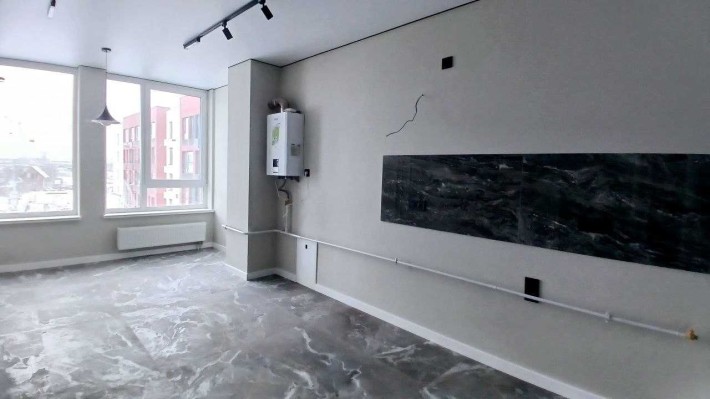 3-кімнатна квартира 83 м². Святопетрівське. Закритий ЖК з ліфтом Ремонт люкс-класу. Газове опалення. - фото 1