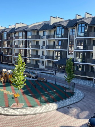 Продам 1к квартиру 41 м, ЖК Фемілі 2, метро Теремки, Гатне - фото 1