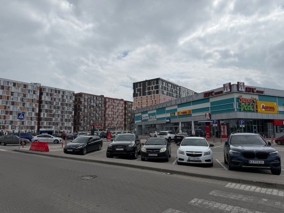 Продаю майнові права на квартиру Крюківщина