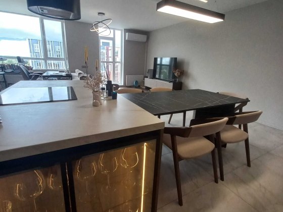 Продам дворiвневу квартиру Крюкiвщина стильна Крюковщина