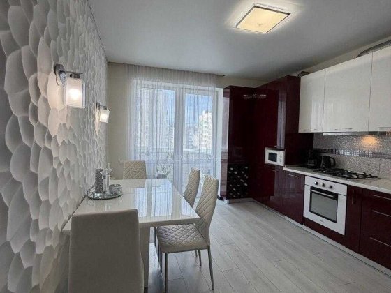 Продаж великої євро-2к квартири, 60м², ЖК Петрівський квартал Святопетровское