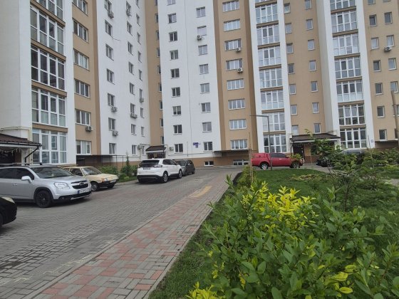 1-кімнатна, вул. Машинобудівників 14а, Чабани Чабани
