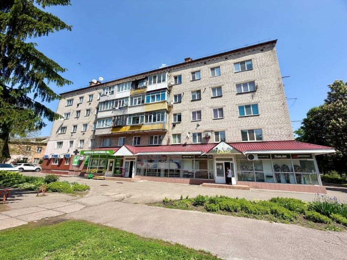 Продаж 2 кім квартири в центрі Яготина поряд з парком - фото 1