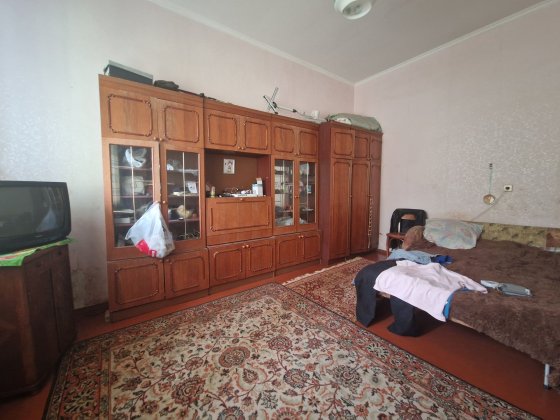 Продам 2к квартиру з окремим виходом + 7 соток землі  м.Кагарлик Кагарлик