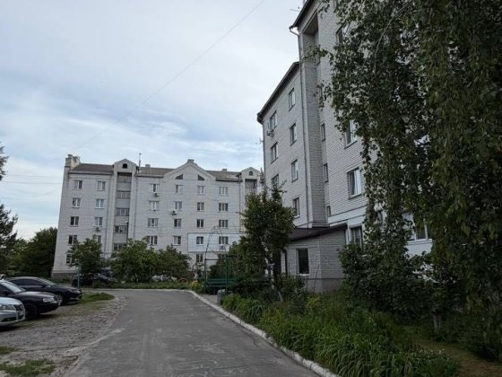 ТЕРМІНОВИЙ продаж квартири. Немішаєве. 57м2. Перший,  високий поверх Немешаево