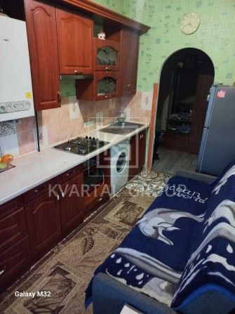 1к квартира з РЕМОНТОМ та газовим опаленням у цегляному будинку - фото 1