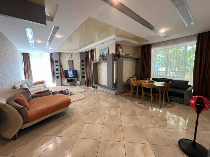 Продажа 3к. с ремонтом, низкий этаж, генератор жкЧайка улЛобановского 19 - фото 1