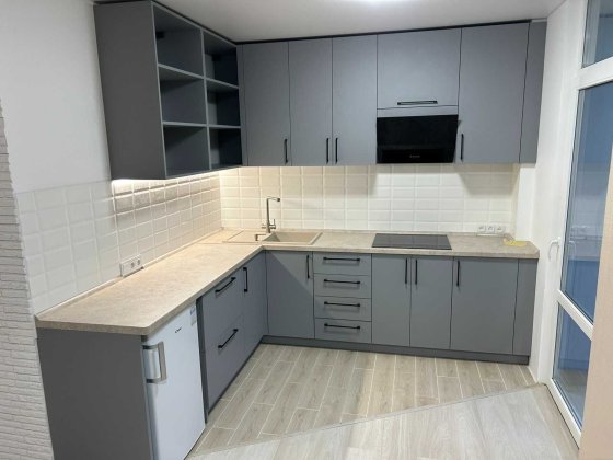 Подаж квартири з ремонтом біля соснового лісу Ясногородка