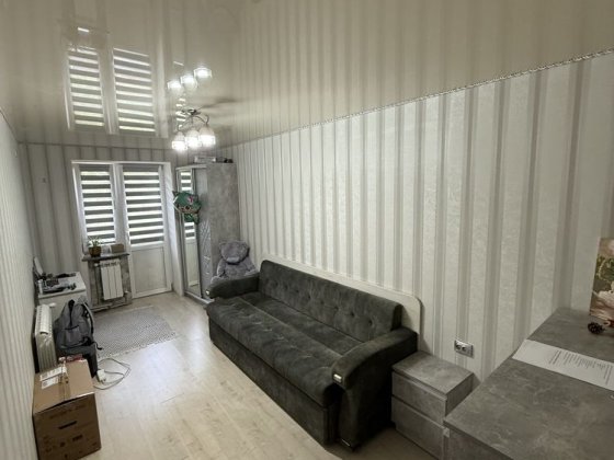 Продаж квартири Помічна