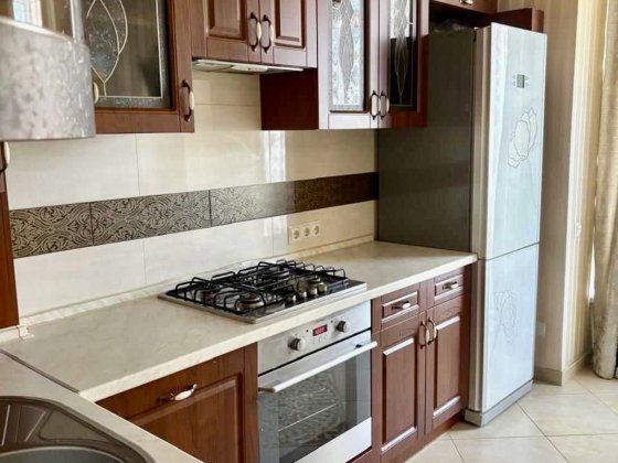 Продаж 2 кімнатної квартири з індивідуальним опаленням вул. В. Івасюка будинок 2010 року Брюховичи