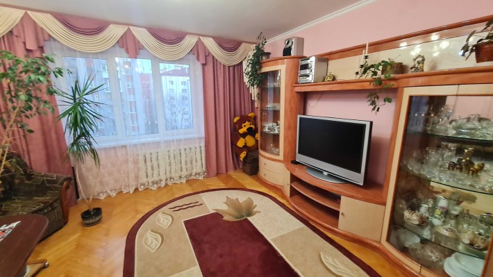 Трьох кімнатна квартира з ремонтом і меблями в. Шевченка - фото 1