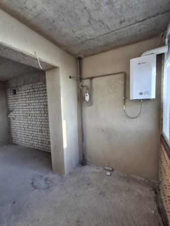 Продам  1 ком. квартиру с АГВ в газовом доме. Море через дорогу! - фото 1