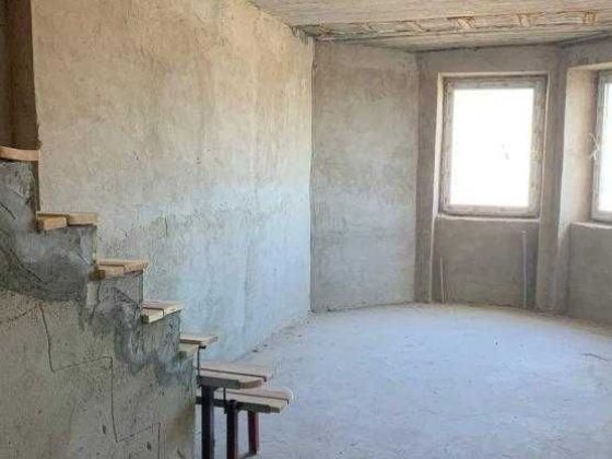 Дворівнева квартира в новому зданому будинку біля ринку "Початок" та ТЦ Атріум на Котовського Ліски (Одеська обл.)