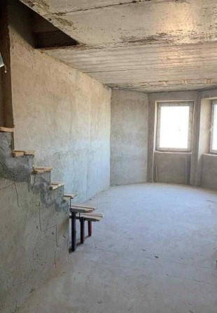 Дворівнева квартира в новому зданому будинку біля ринку "Початок" та ТЦ Атріум на Котовського - фото 1