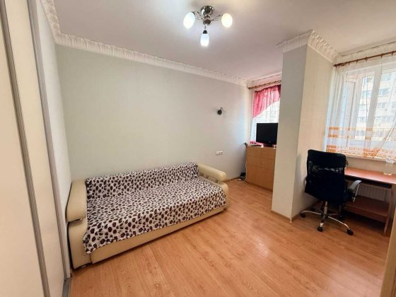 Продам квартиру в ЖК Радужный. Лиманка