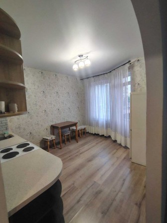 Квартира с ремонтом  1 комн на Таирова ЖК Радужный  2 этаж - фото 1