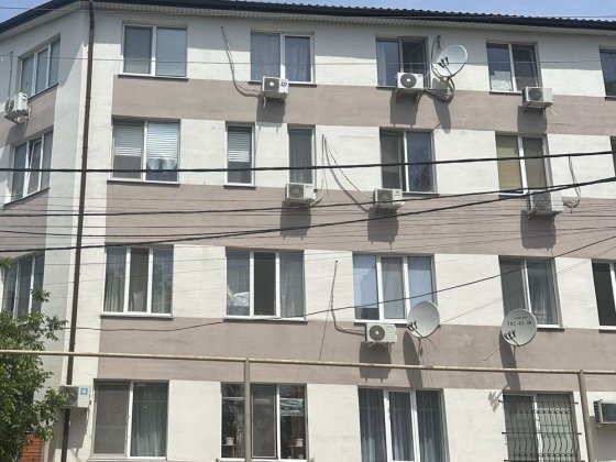 1 ком . Червоный хутор с ремонтом.