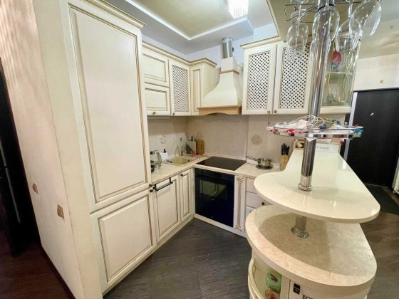 2-комнатная квартира 67 м² в ЖК Радужный с ремонтом, мебелью и инвертором Лиманка