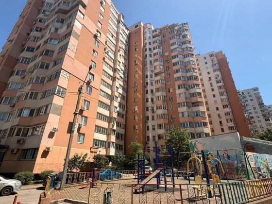 Продам квартиру ЖК  Радужный. Ваучер Лиманка