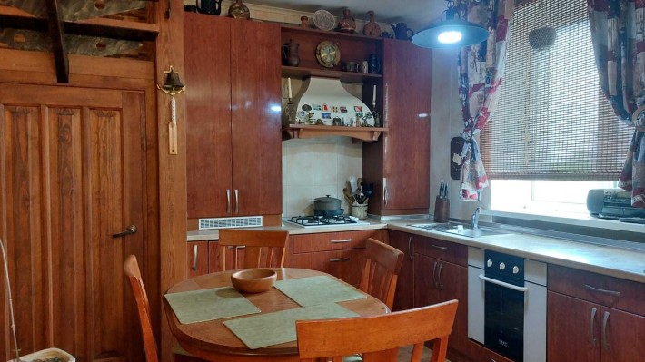 Продается 3-комнатная квартира с видом на лиман пгт.Таирова - фото 1