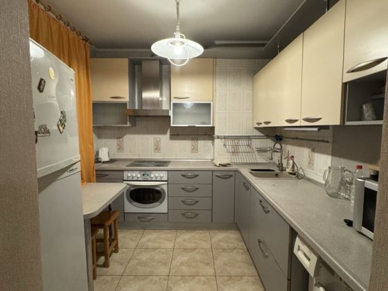 Трехкомнатная на Крымской Корсунці