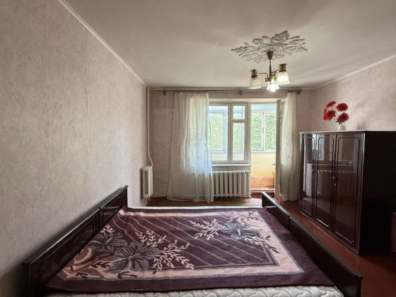 Продам 1 к на поселке Котовского ул.Крымская / Крымскмй бульвар / Заболотного можно ваучер ,е виднов