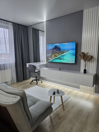 Продам 1к. квартиру с ремонтом в ЖК 53 Жемчужина на Таирова - фото 1