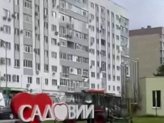 Перспективна мікрорайон Садовий  2 кімнатна  квартира.Програми так.ТОРГ Розсошенці