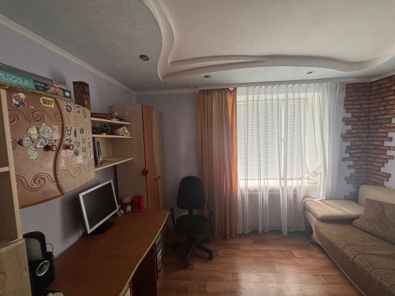 Продаж 3к квартири Кролевець