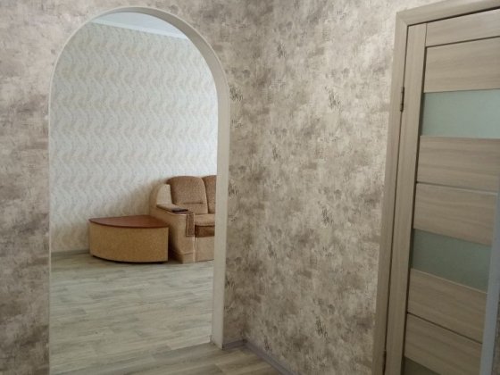 Продам двокімнатну квартиру в центрі міста. Путивль
