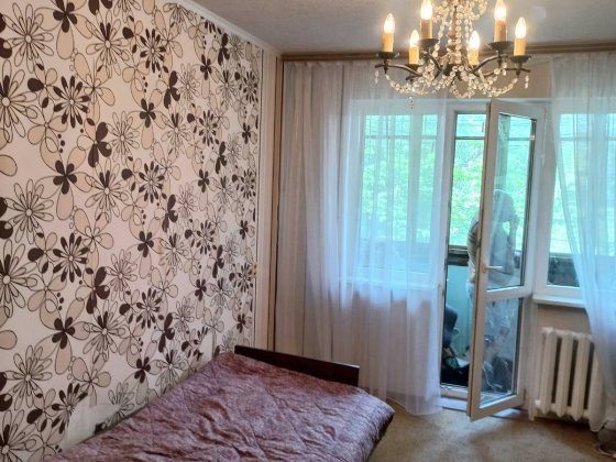М.Дворец Спорта  продам 3х комн.кварт.,Жасминовый бульвар 11,Hg11