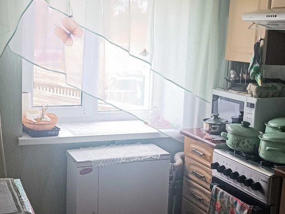 Продам 3 -кімнатну квартиру Новгород-Северский