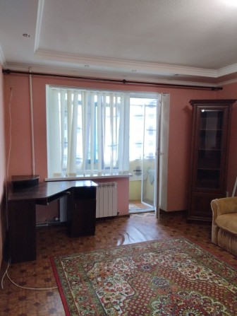 Продаж просторої однокімнатної квартири - фото 1