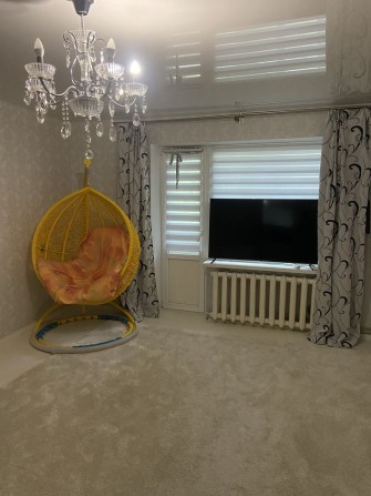 Продам однокомнатную квартиру:чешка,второй этаж35м.кв.35микрораен - фото 1