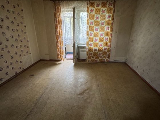 Продам 2кімнатна квартира  10 000  $торг Покров